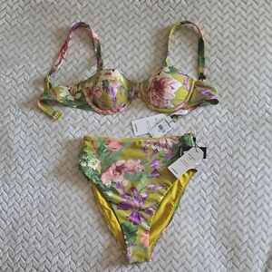 EXPRESS Floral Bikini Set SwimmingSuit.Size XS. Brand new.
